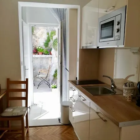 Iva Und Franka Apartment Omis